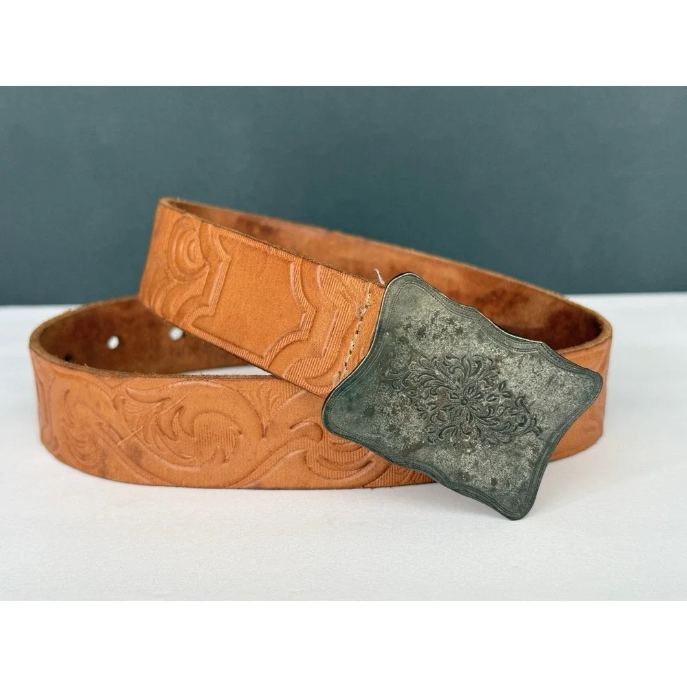 VTG Girls Embossed Leather Western Belt Floral Peg Buckle Tan/Brown Size Small